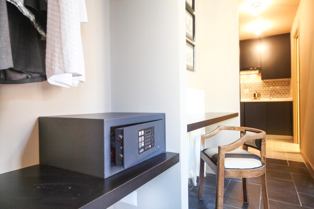 App Condotti Luxury Apartment In Рим Екстериор снимка