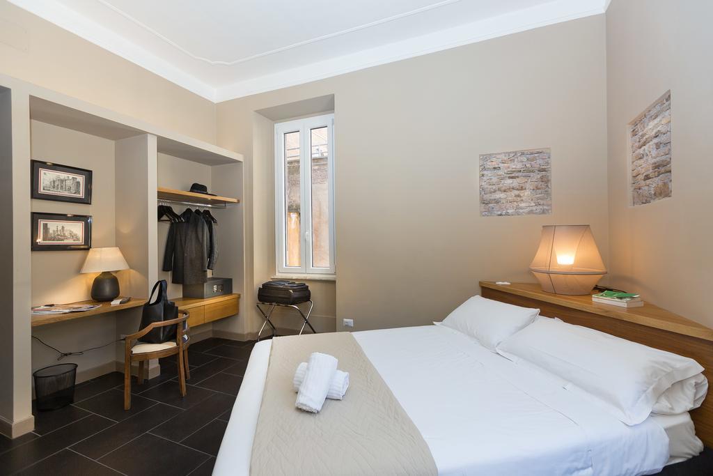 App Condotti Luxury Apartment In Рим Екстериор снимка